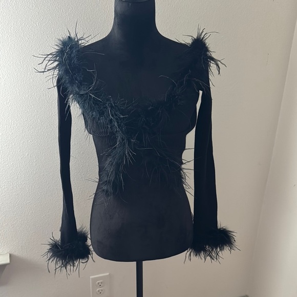 Pretty Little Thing black cropped cardigan feather trim hook and eye Sz S‎ new - Picture 4 of 11
